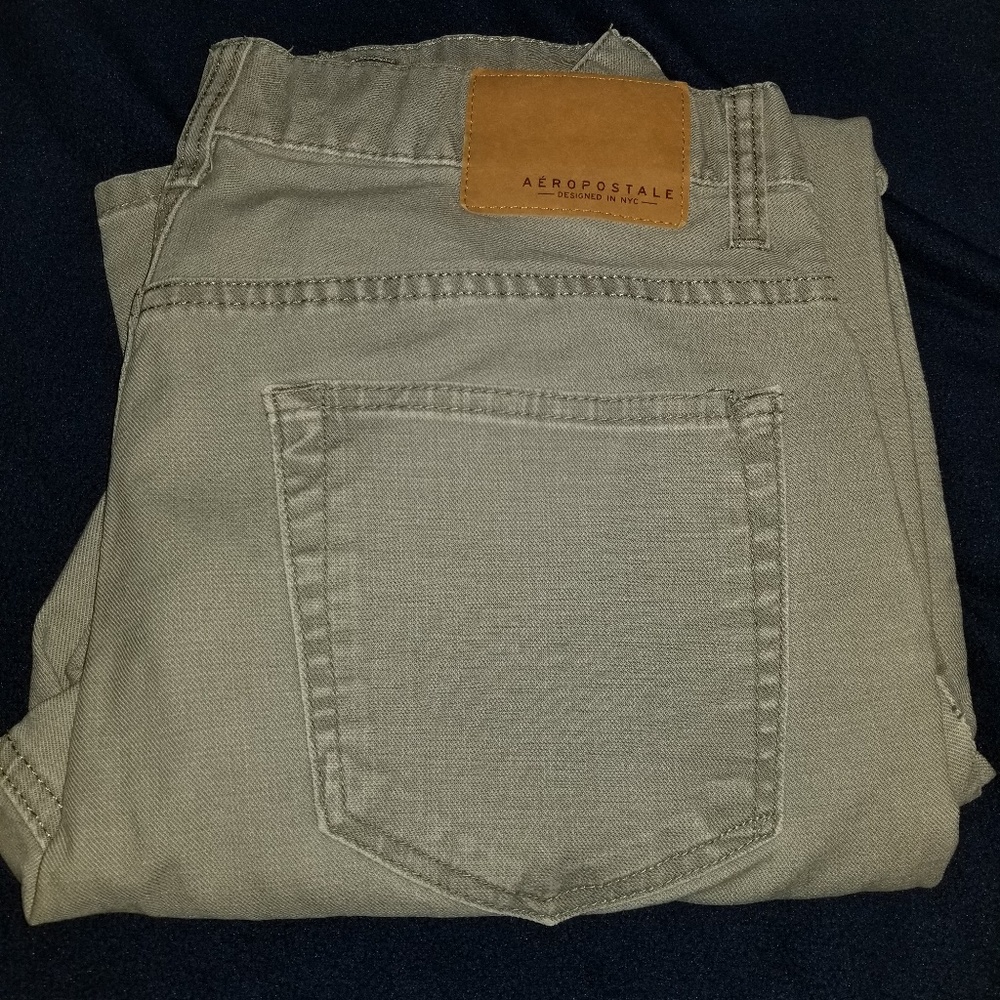Aeropostale grey colored pants